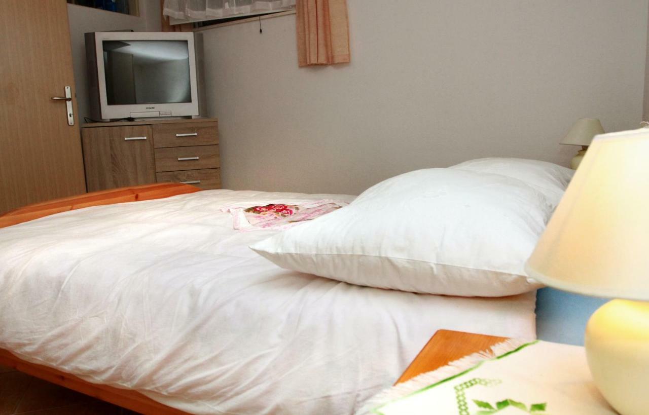 Ferienwohnung Raos Iva Trogir Exterior foto