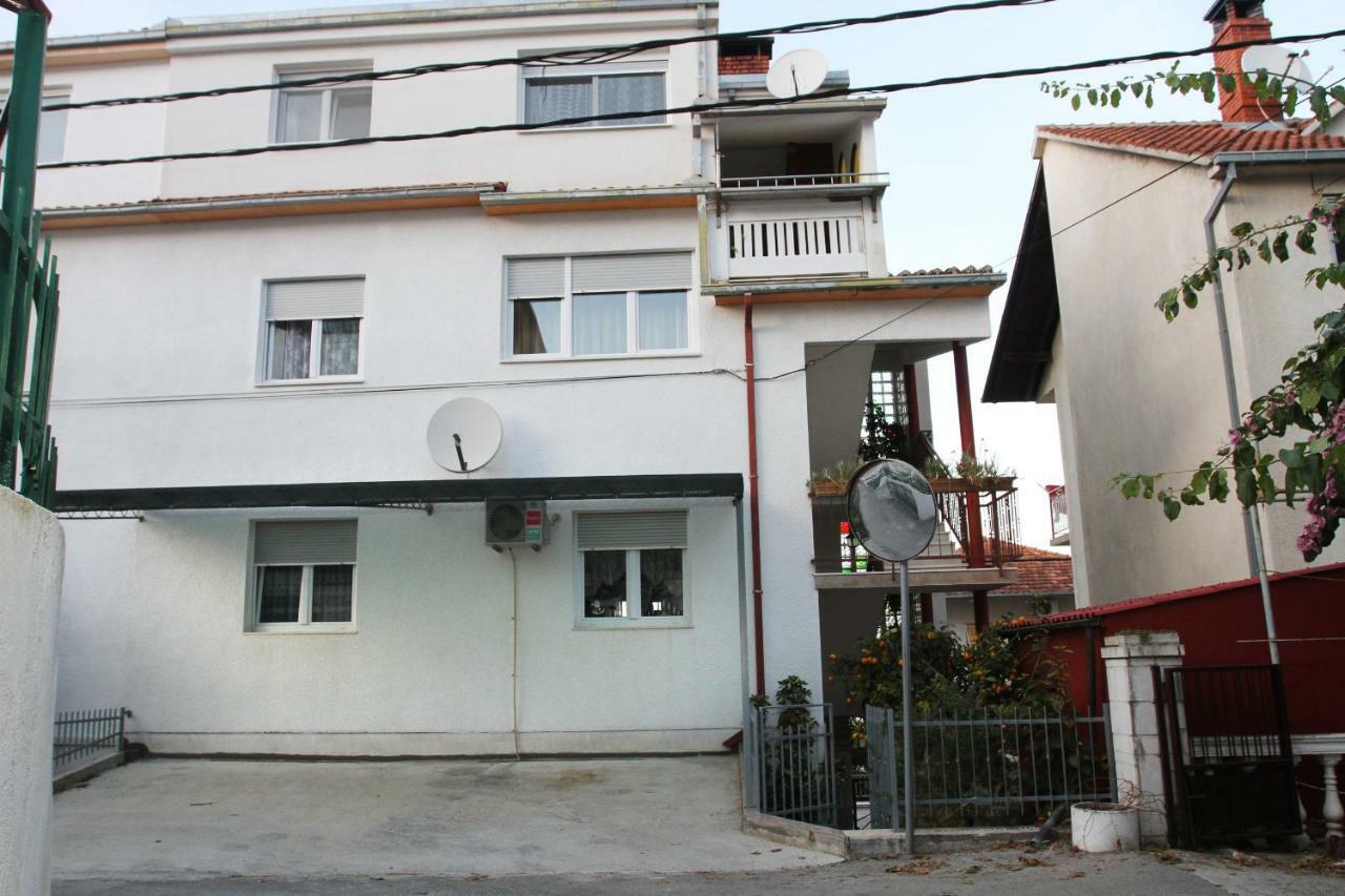 Ferienwohnung Raos Iva Trogir Exterior foto