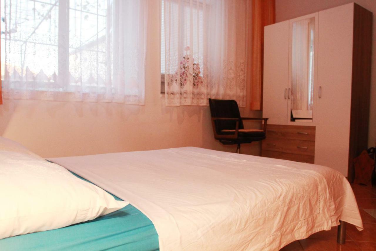 Ferienwohnung Raos Iva Trogir Exterior foto